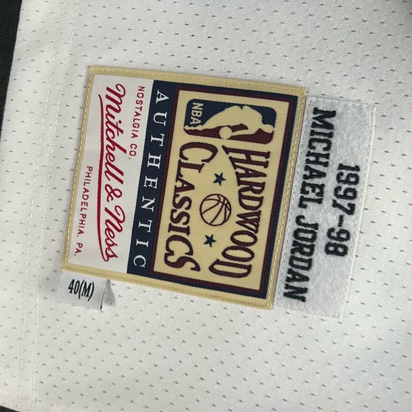 Authentic Michael Jordan Size M Jersey - Picture 4 of 4